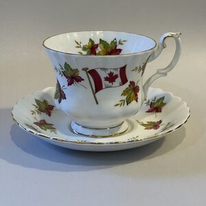 Vintage Royal Albert Canada From Sea‎ to Sea Teacup and Saucer England